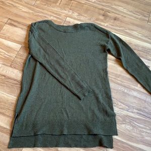 Tunic length olive green Old Navy sweater